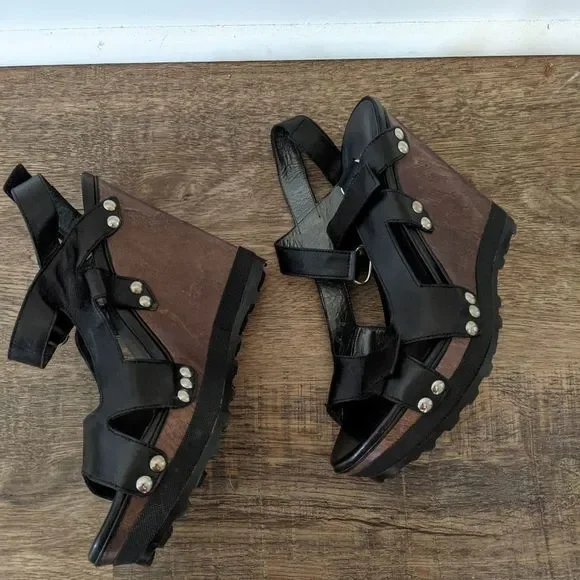 𝅺Stuart Weitzman - leather black wedge shoes - Picture 5 of 7